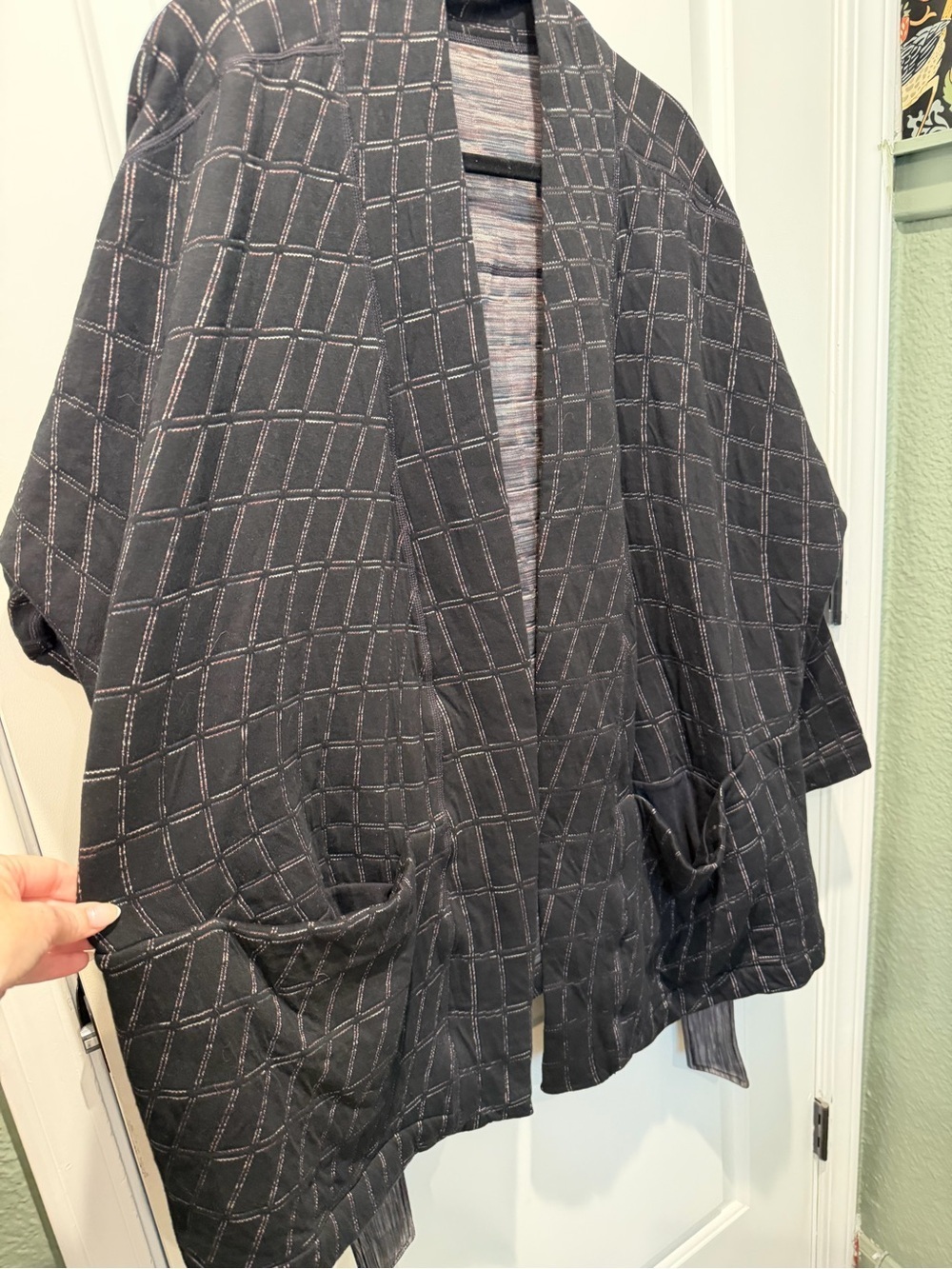 Nike Yoga Reversible Therma Fit Luxe Robe - Picture 3 of 8